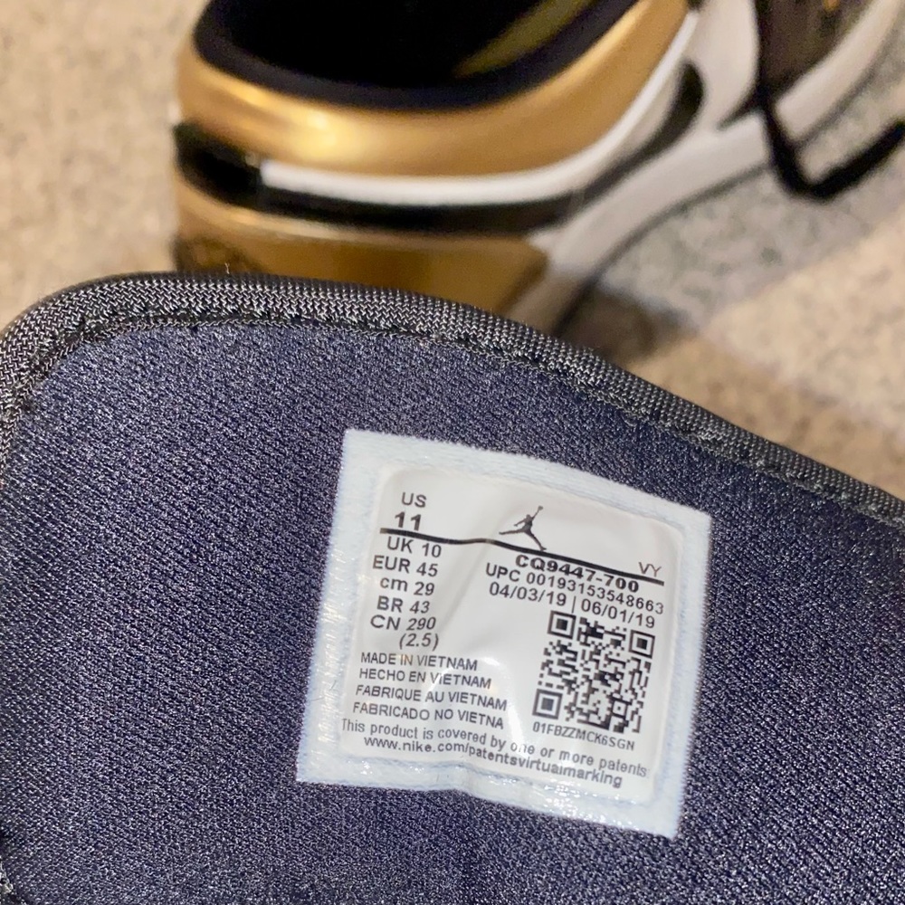 ~Air Jordan 1 Gold Toe~ Size 11 - Picture 9 of 9